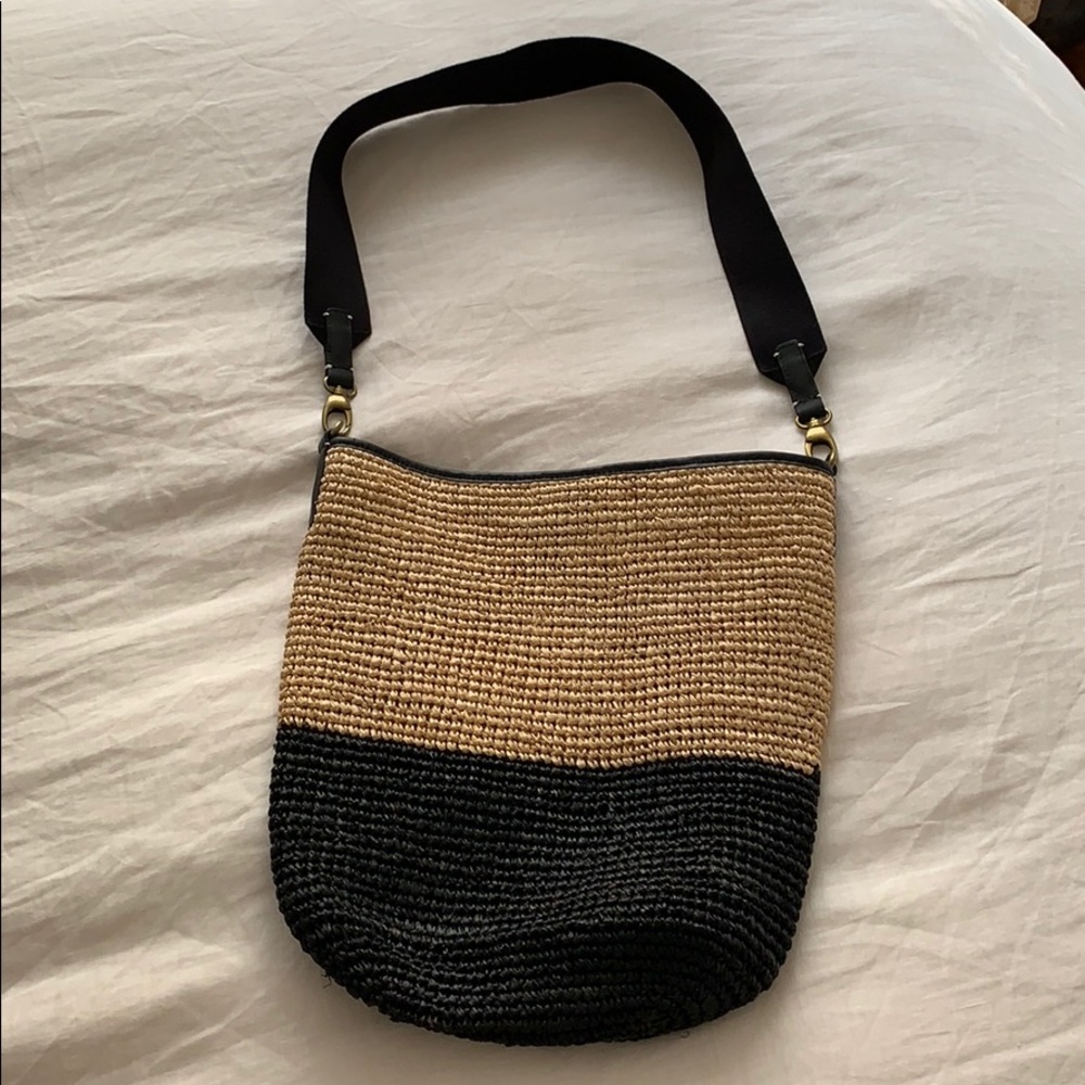 NEVER WORN- Joie straw bag